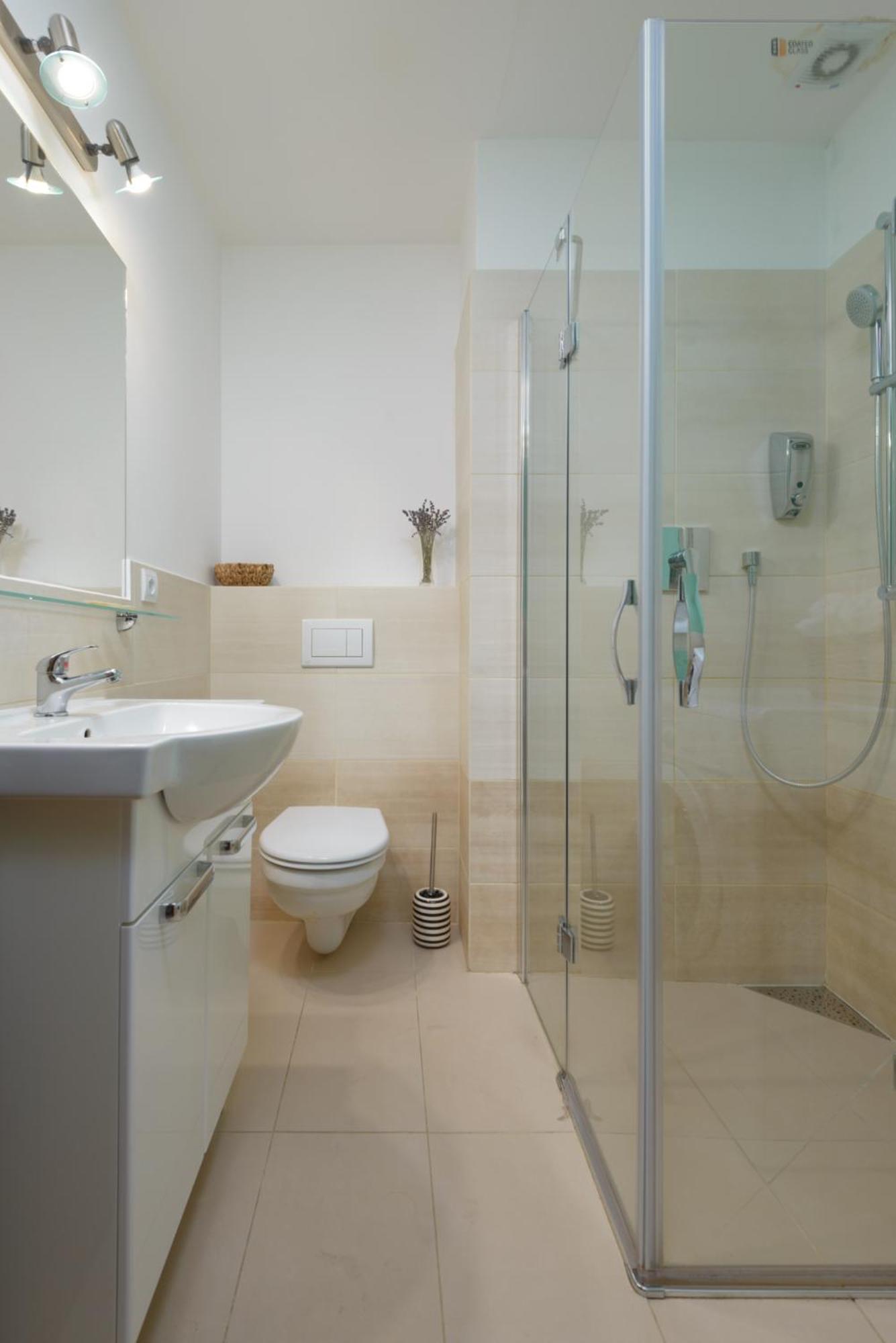 Roy 2 Bdr Apartment With Prague Castle View, Parking & Ac Exterior photo