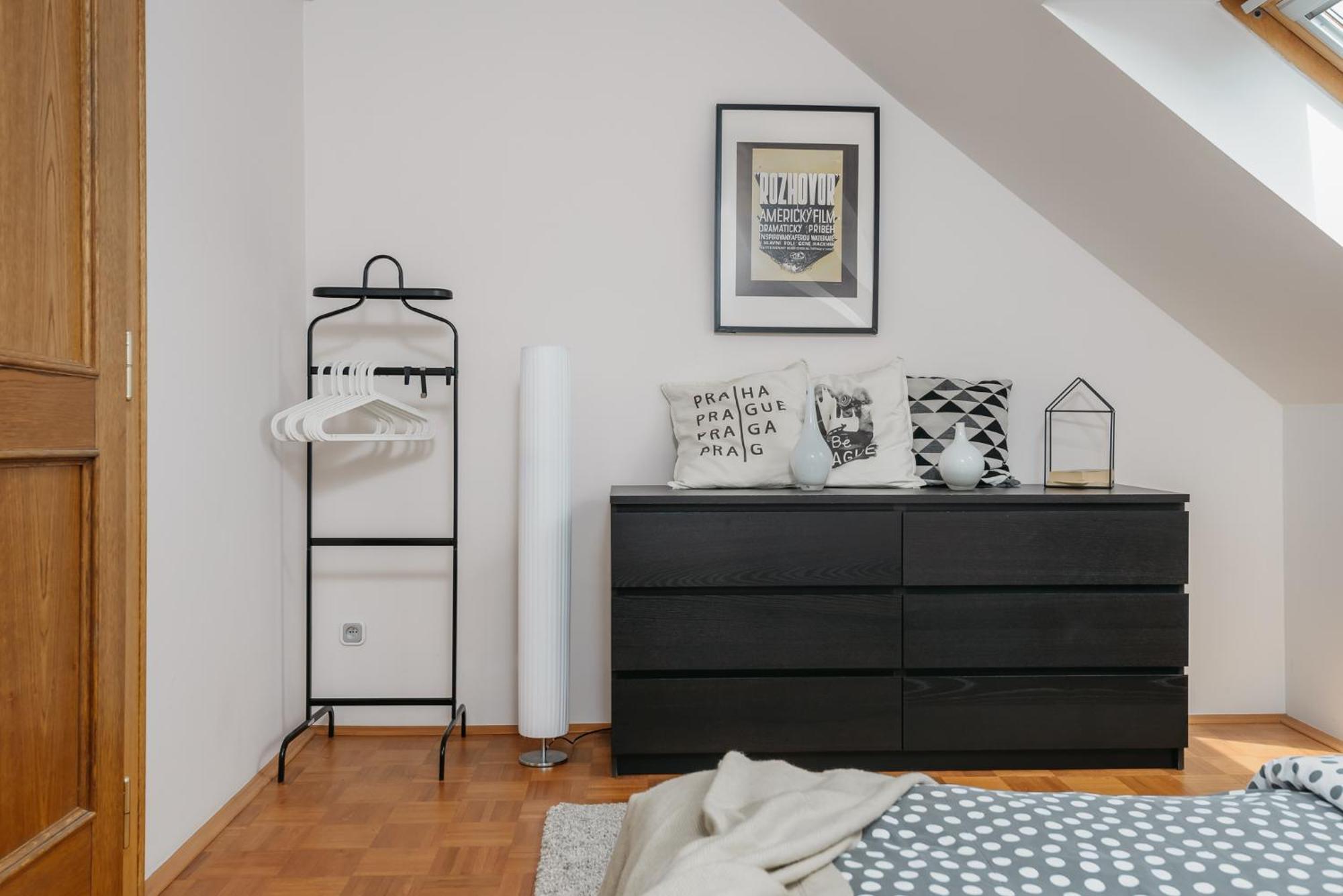 Roy 2 Bdr Apartment With Prague Castle View, Parking & Ac Exterior photo