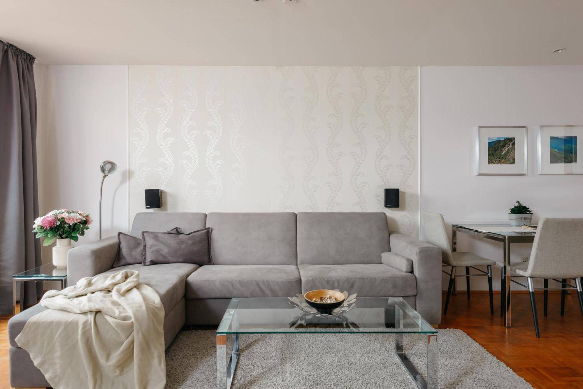 Roy 2 Bdr Apartment With Prague Castle View, Parking & Ac Exterior photo